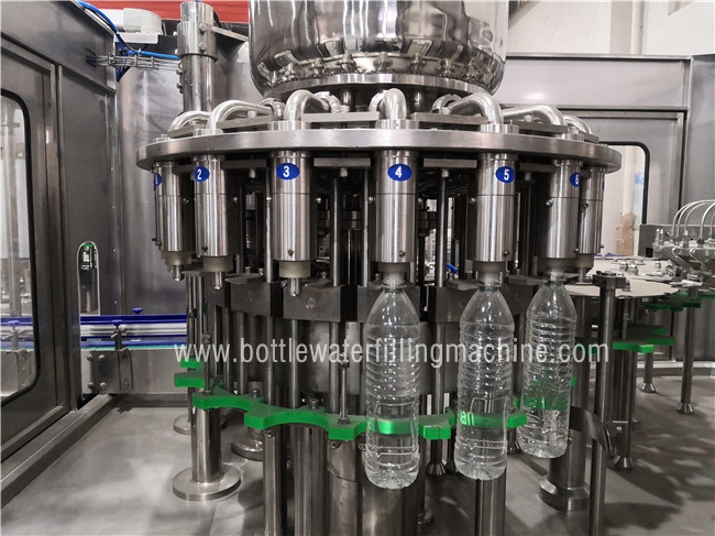 Машина сока бутылки любимца 3000BPH 2000ML 6kw заполняя и герметизируя 0